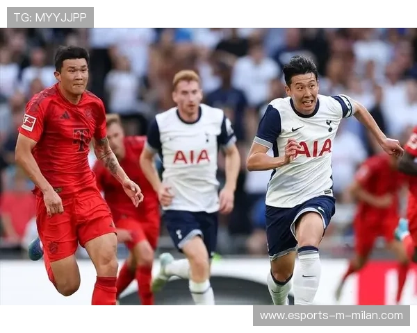 后卫冲顶补射完成致胜一击——足球场上的无名英雄